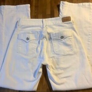 Ladies levi’s 529 white jeans